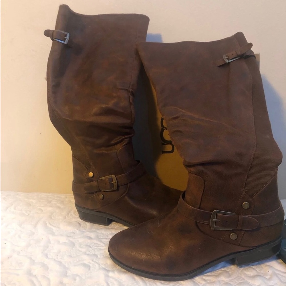 Brown boots